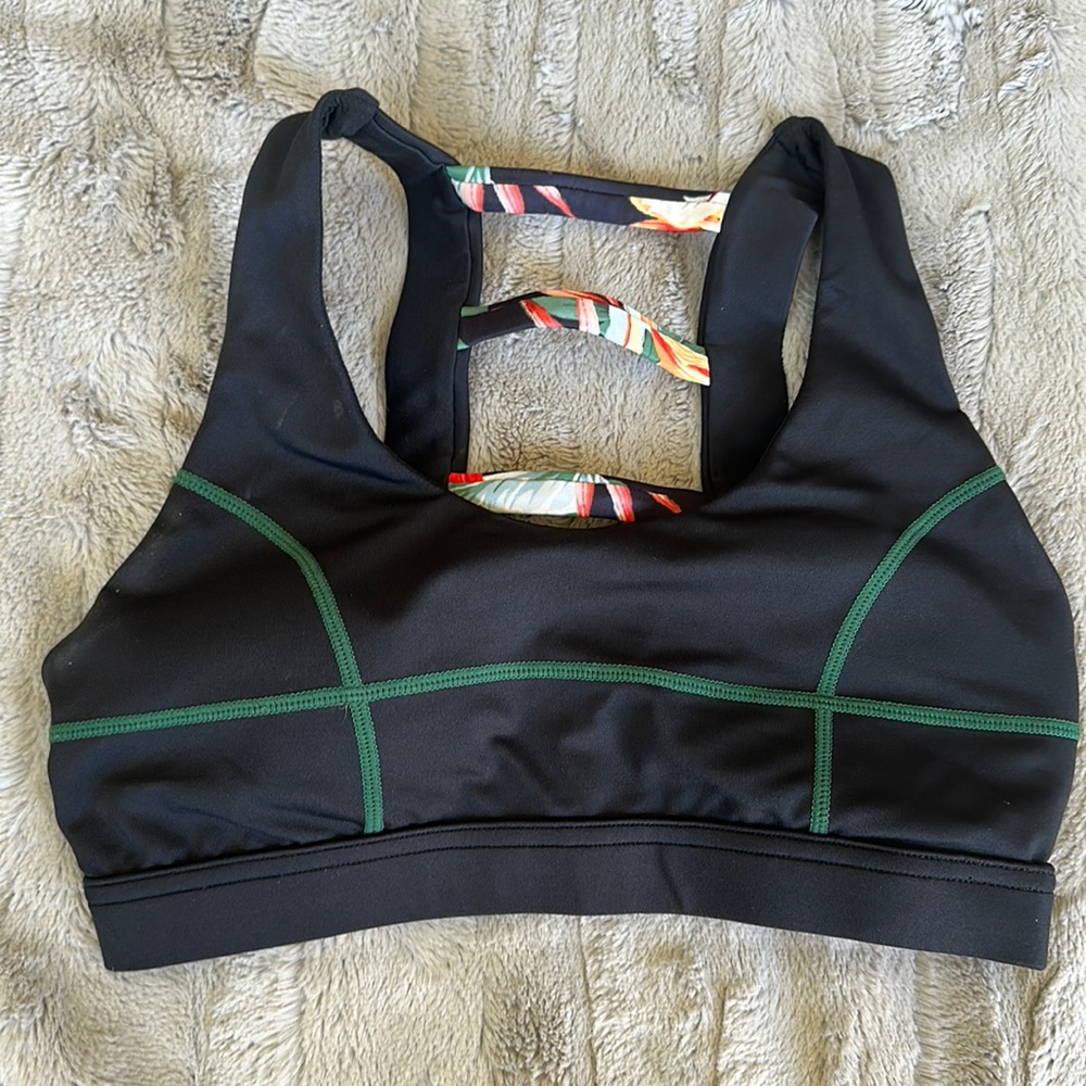 Vull Sport Sports Bra size Medium